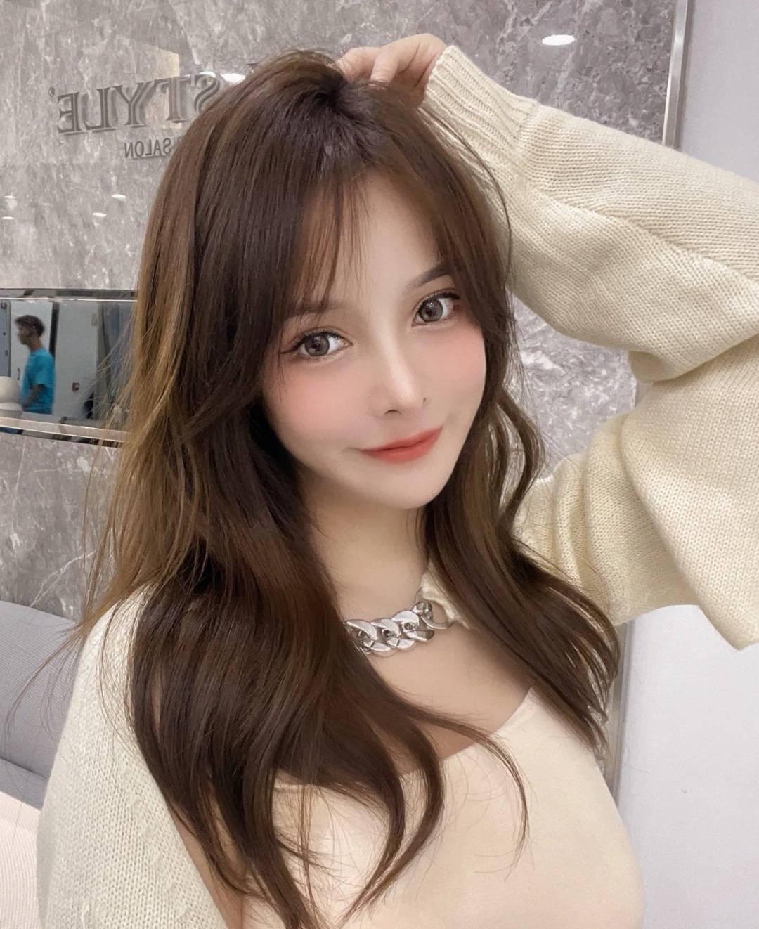 大长腿小姐姐，甜美可爱很诱人